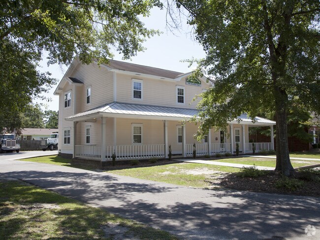 Foto del edificio - Summerfield Townhomes