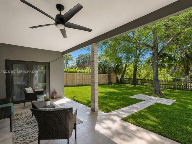 Foto del edificio - 400 NW 30th Ct