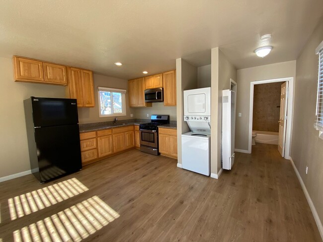 Foto del edificio - Fenced Vallejo 1 Bedroom & 1 Bathroom Remo...