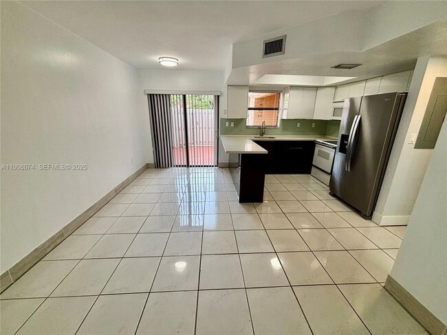 Building Photo - 11820 SW 80th St