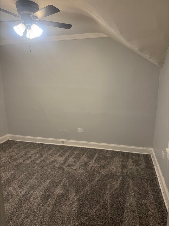 Dormitorio 1 - 5909 Wallace Rd