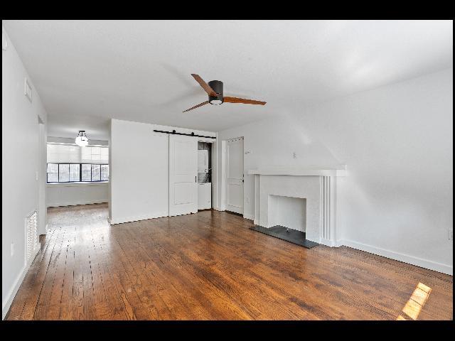 Foto del edificio - 1520 Broadway St