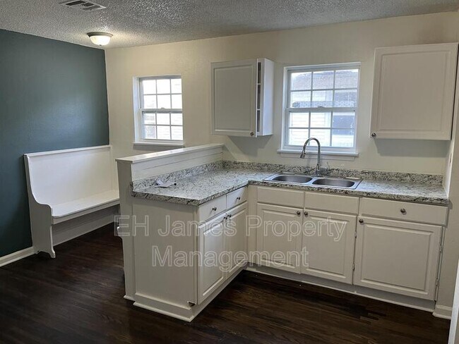 Foto del edificio - 1627 N Denver Ave