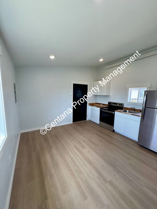 Foto del edificio - 3712-3714 S. Wyoming St