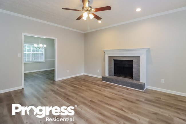 Building Photo - 220 Chesterfield Ct
