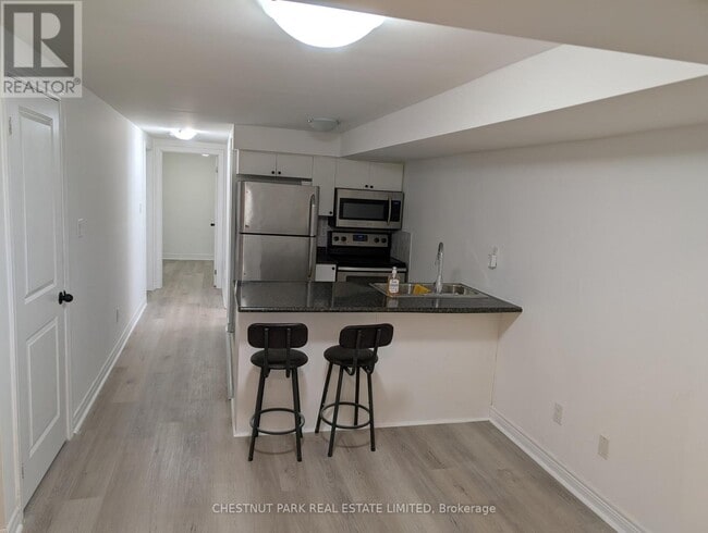 Building Photo - 2823 St Clair Ave E