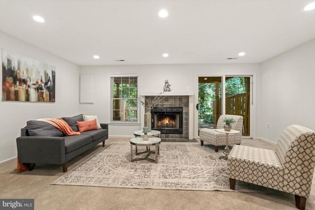 Building Photo - 11280 Fairwind Way