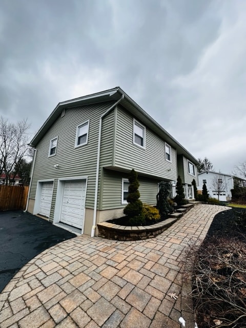 Building Photo - 203 Pineview Ave