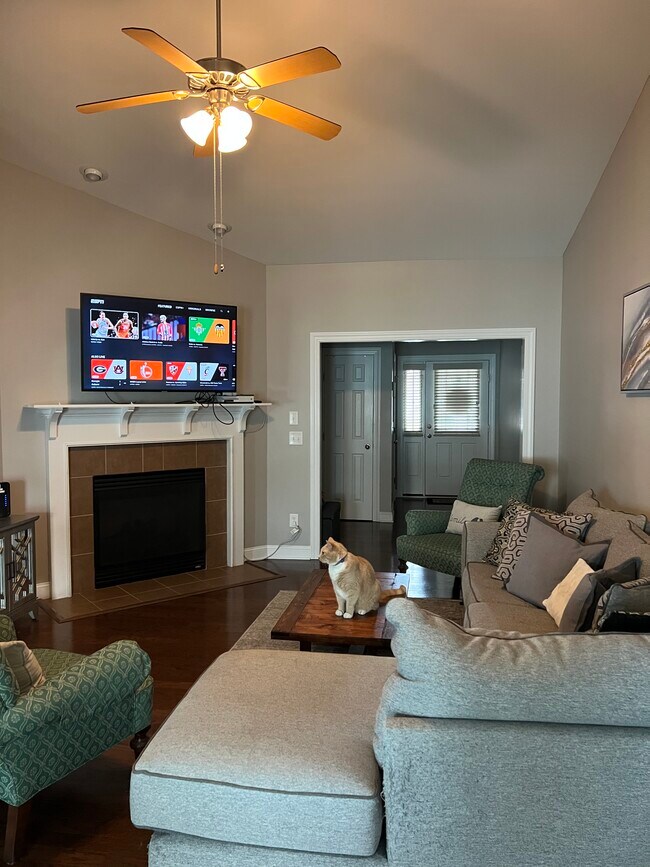 Building Photo - 4021 Bluebill Dr