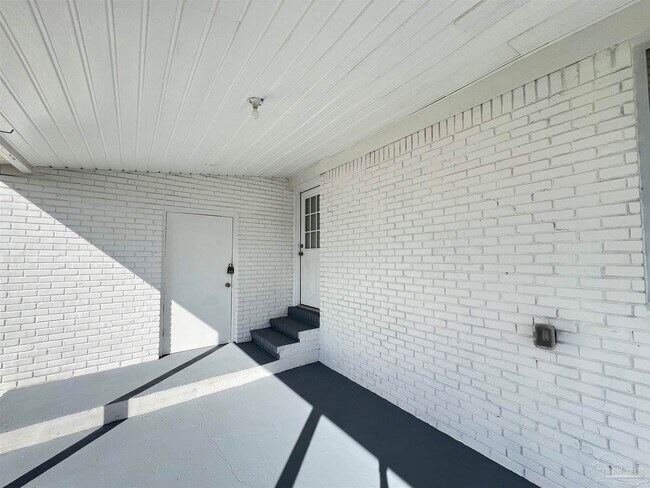 Foto del edificio - 4551 Teston Dr