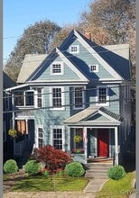 Building Photo - 347 Douglas St