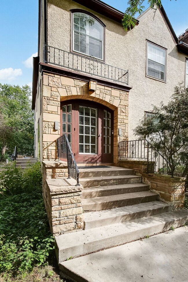 Building Photo - 4319 Zenith