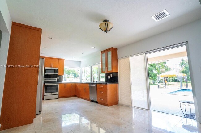 Foto del edificio - 18520 SW 58th St