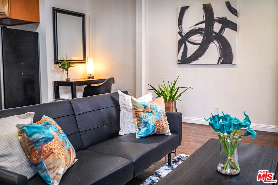 Foto principal - 4308 Leimert Blvd