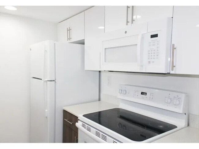 Foto del edificio - 1337 W 49th Pl