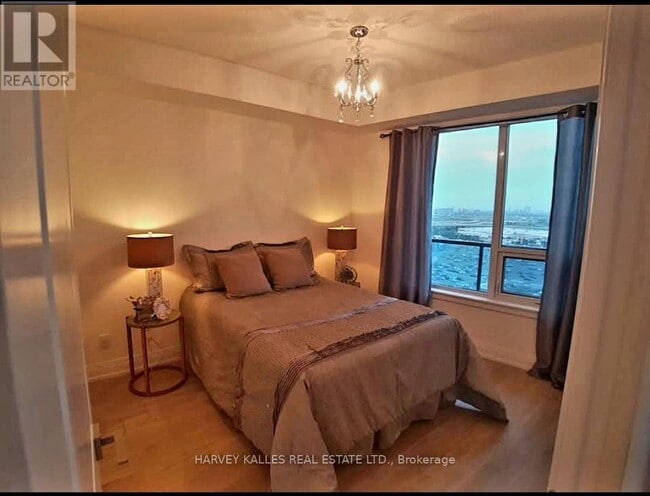 Building Photo - 3600 Hwy 7 W