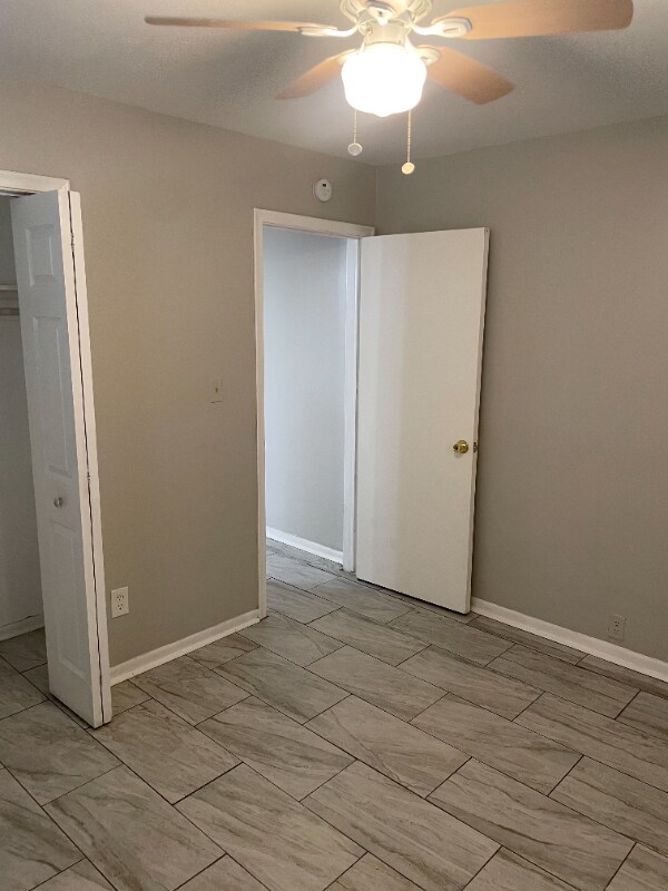 Building Photo - 4865 Cadieux Rd