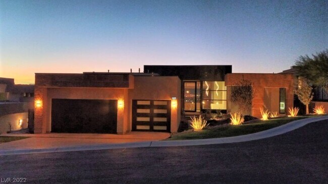 Building Photo - 674 Falcon Cliff Ct