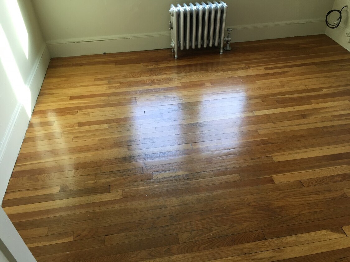 Primary Photo - 13 Victory Ave