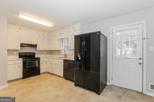 Foto del edificio - 583 Lakeridge Cir SE
