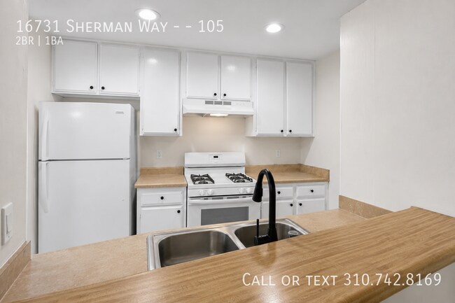 Foto del edificio - 16731 Sherman Way