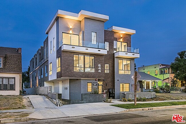 Building Photo - 644 Normandie Ave