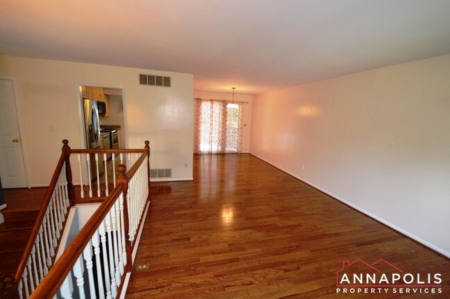 Building Photo - 1179 green holly dr