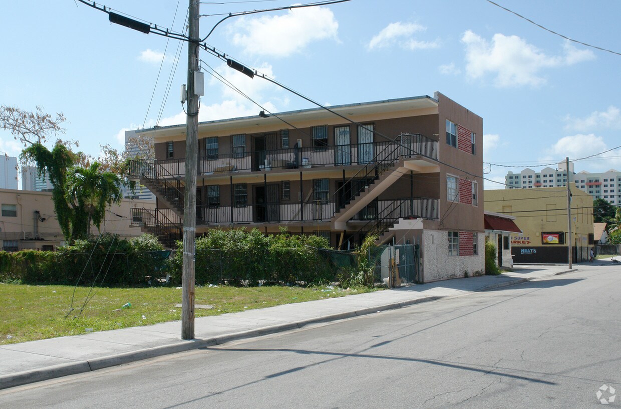 Primary Photo - 711 NW 5th Ave
