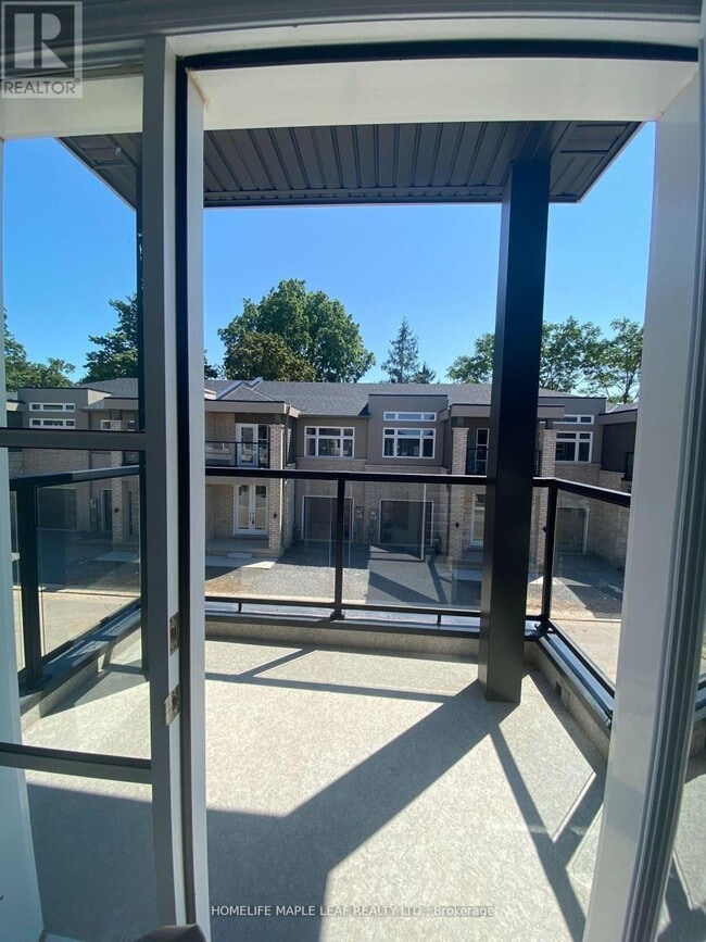 Building Photo - 5672 Dorchester Rd