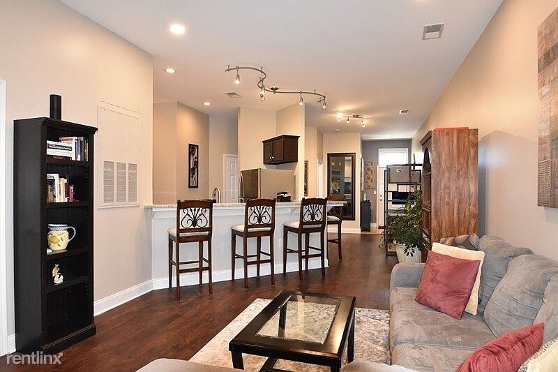 Foto principal - 2 br, 2 bath Condo - 300 East John Street 250