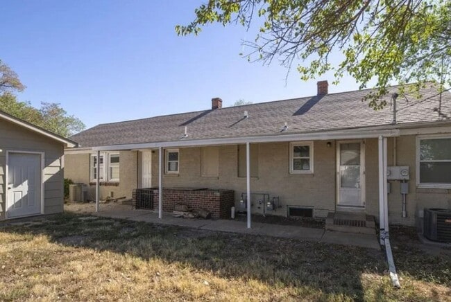 Building Photo - 2656 Grail St