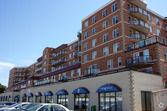 Building Photo - Barrington Narrows