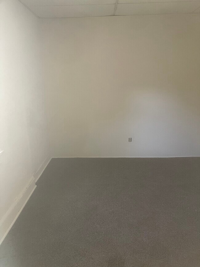 2nd bedroom - 22 Lansing St