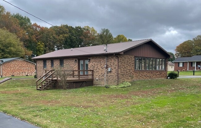 Foto del edificio - 10 Holland Ct