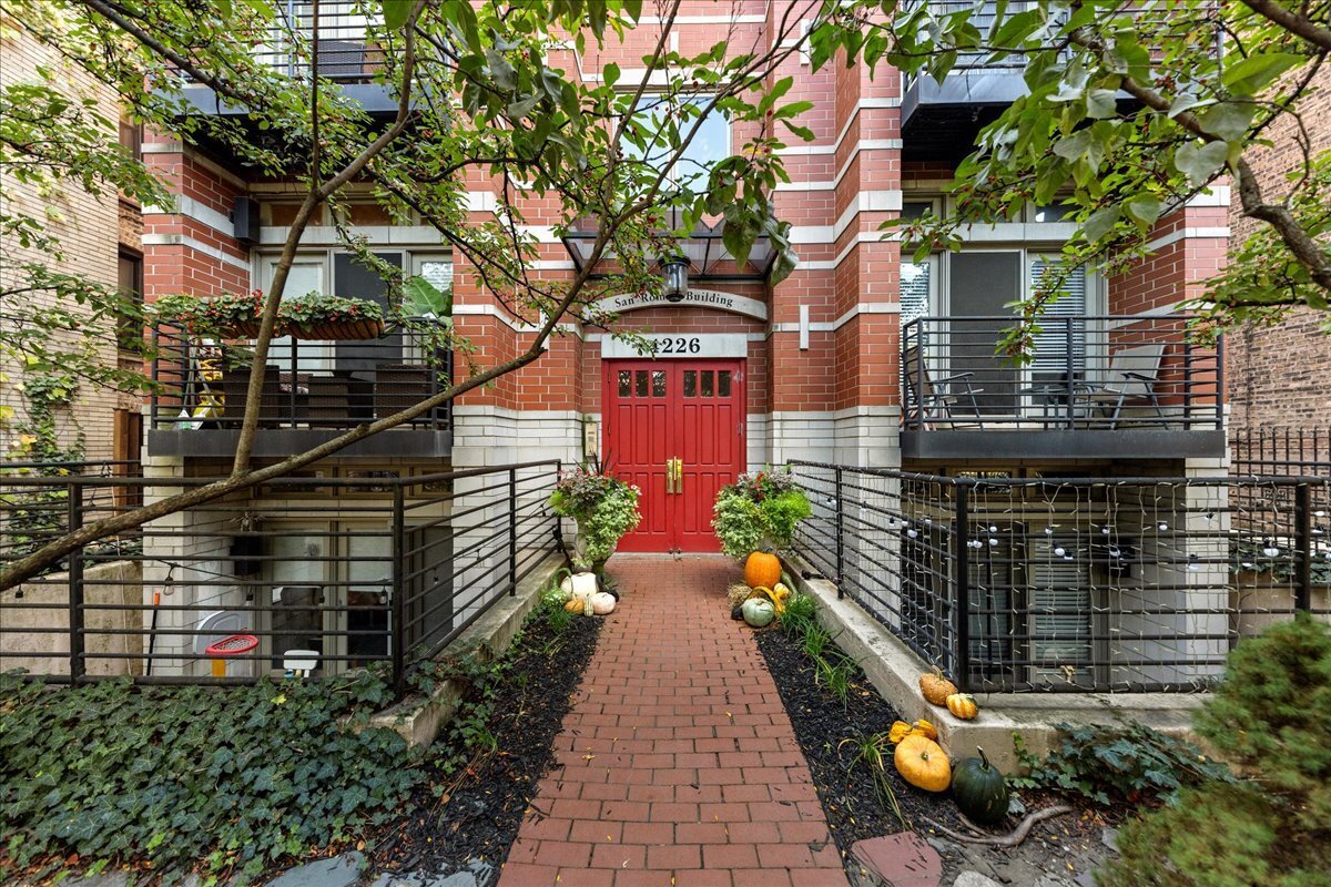Foto principal - 4226 N Ashland Ave