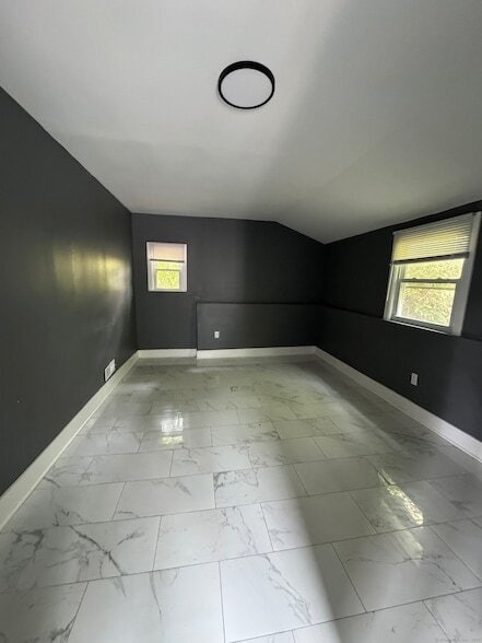 Building Photo - 124 1st Ave