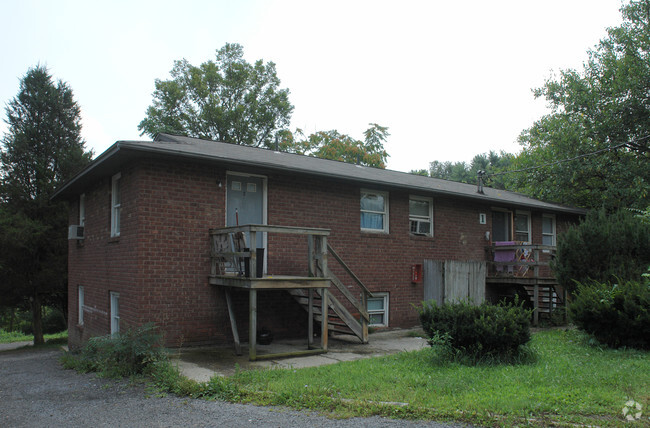 Foto del edificio - Meadow Wood Apartments