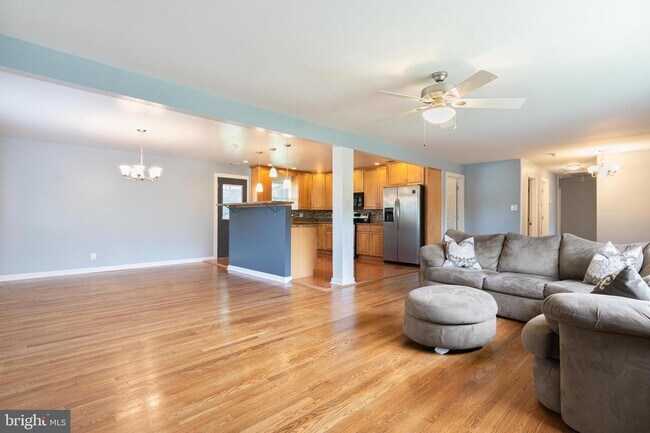 Foto del edificio - 9306 Westphalia Rd