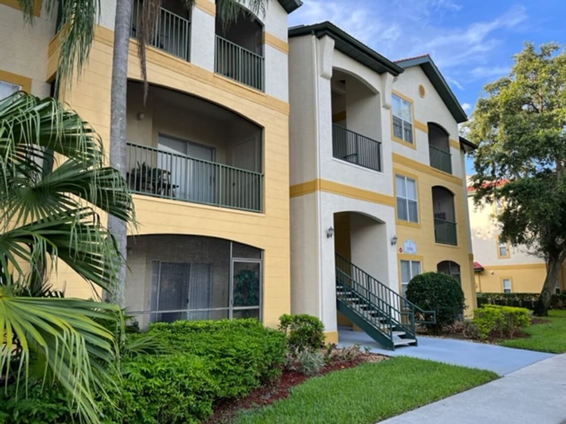 Foto principal - 1 Bedroom + Den Condo in Royal Greens at G...