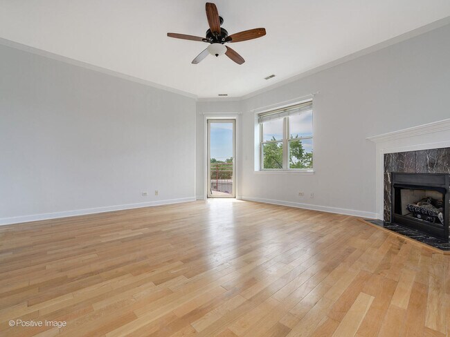 Foto del edificio - 6015 N Mozart St