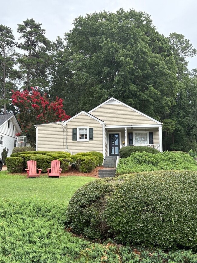 Building Photo - COMING SOON! Spacious & Bright 2BR home in...