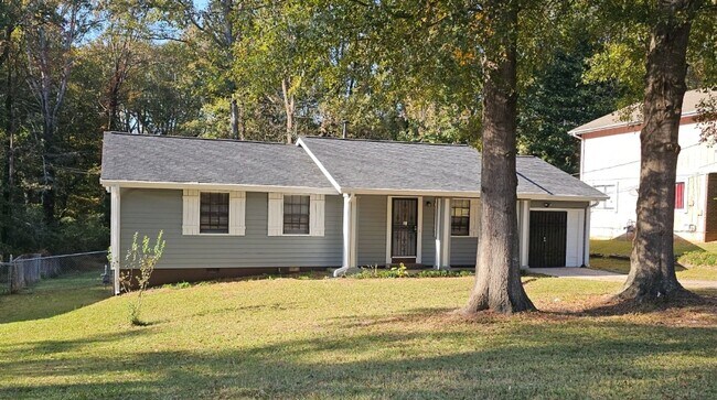 Building Photo - Great House, Great Price 3 BR, 1.5 BA Reno...
