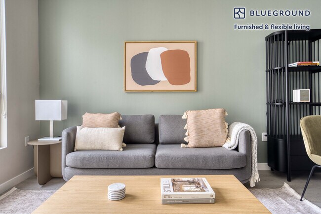 Building Photo - 988 El Camino Real
