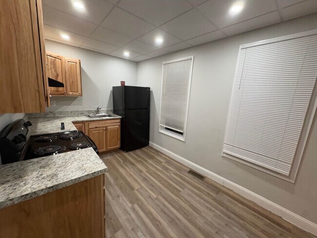 Foto del edificio - 217 S Main St