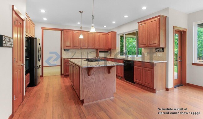 Building Photo - 16225 Simonds Rd NE