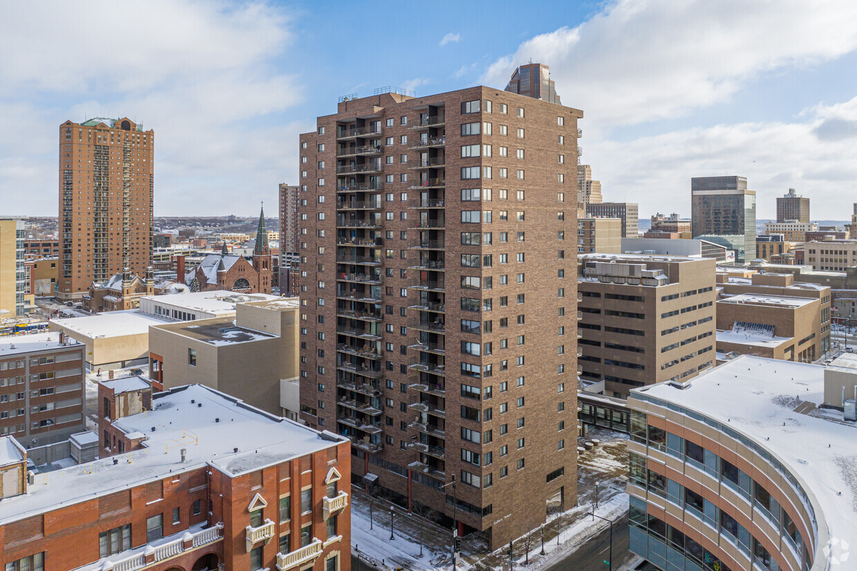 exterior photo - Gallery Tower