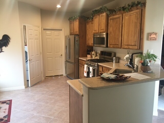Building Photo - Wonderful Furnished home in Sun River.  55...