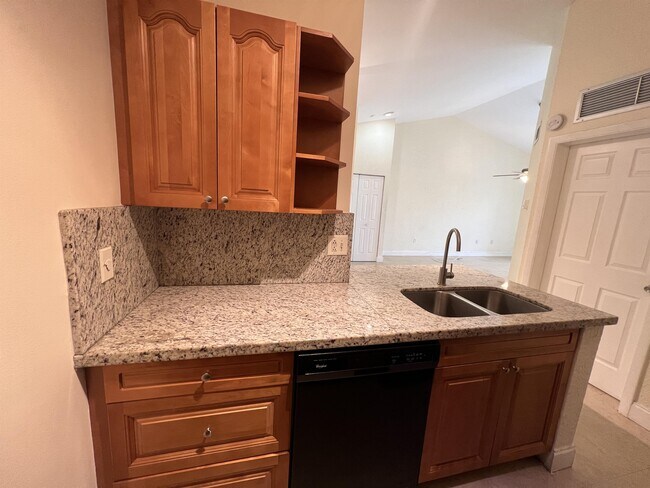 Building Photo - 2803 N Oakland Forest Dr