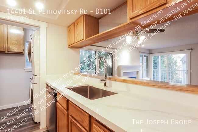 Building Photo - 14401 SE Petrovitsky Rd