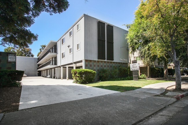 Foto del edificio - 1548 Hudson St